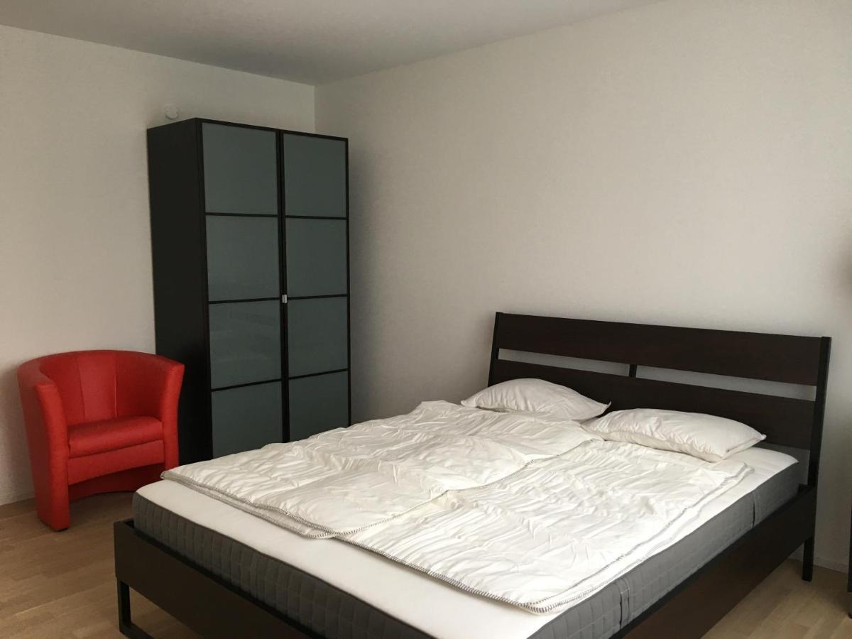 Close To Zuerich Centre And Airport Kloten Ruang foto